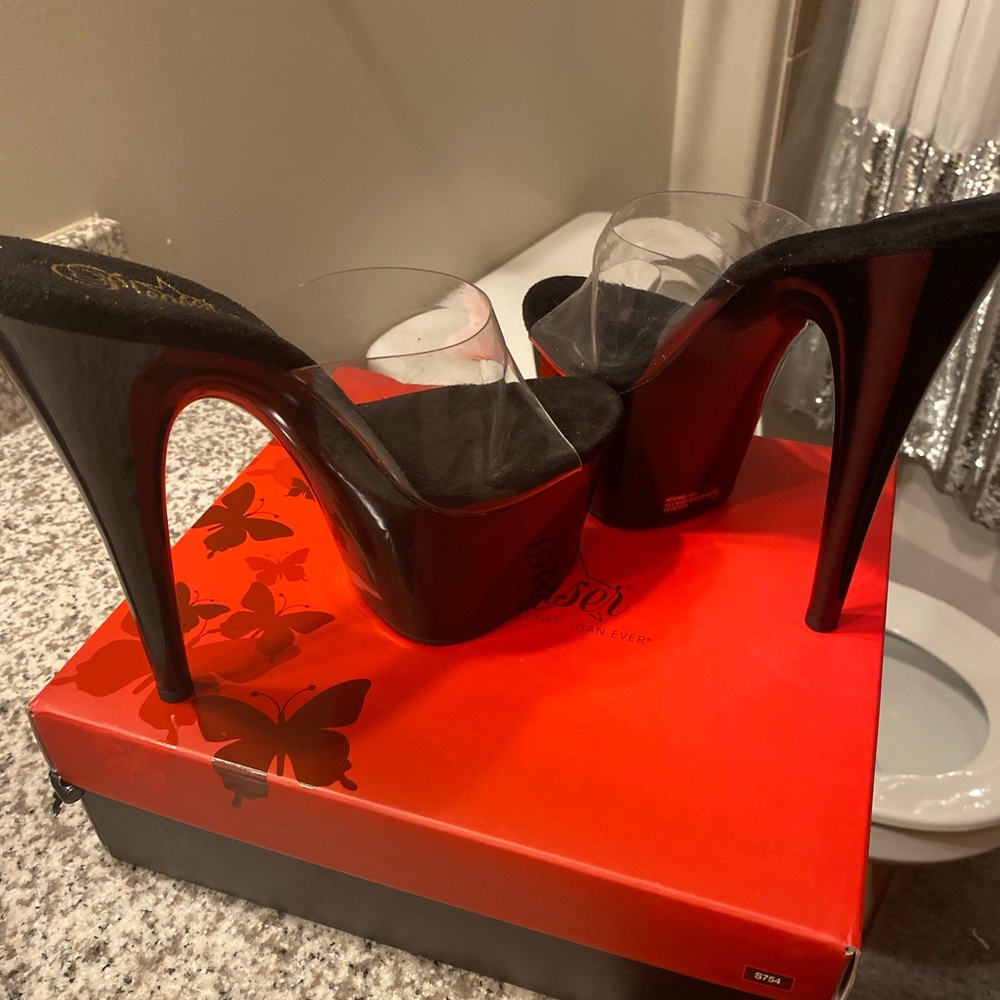 Pleaser heels 7.5/ 8